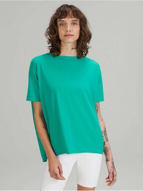 Lululemon Back in Action Short Sleeve Shirt *Nulu Maldives Green NWT size 8